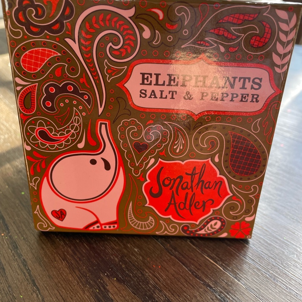 Johnathan Adler elephant salt and pepper shaker. New in box.